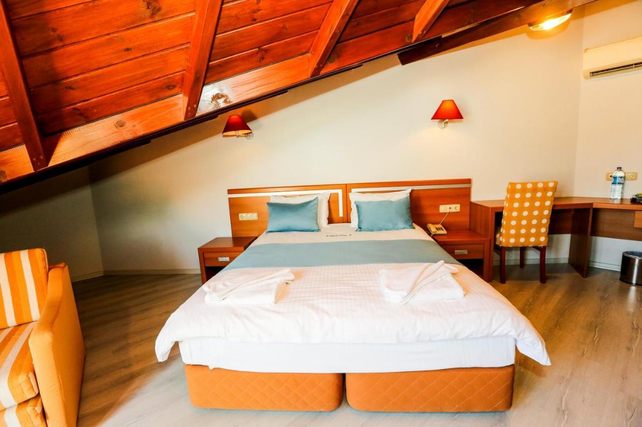 Gocek Unlu Hotel Göcek Exterior foto